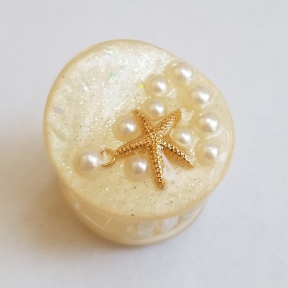 Anthropologie Accessories - Anthropologie Ariel Hair Clip $19/one